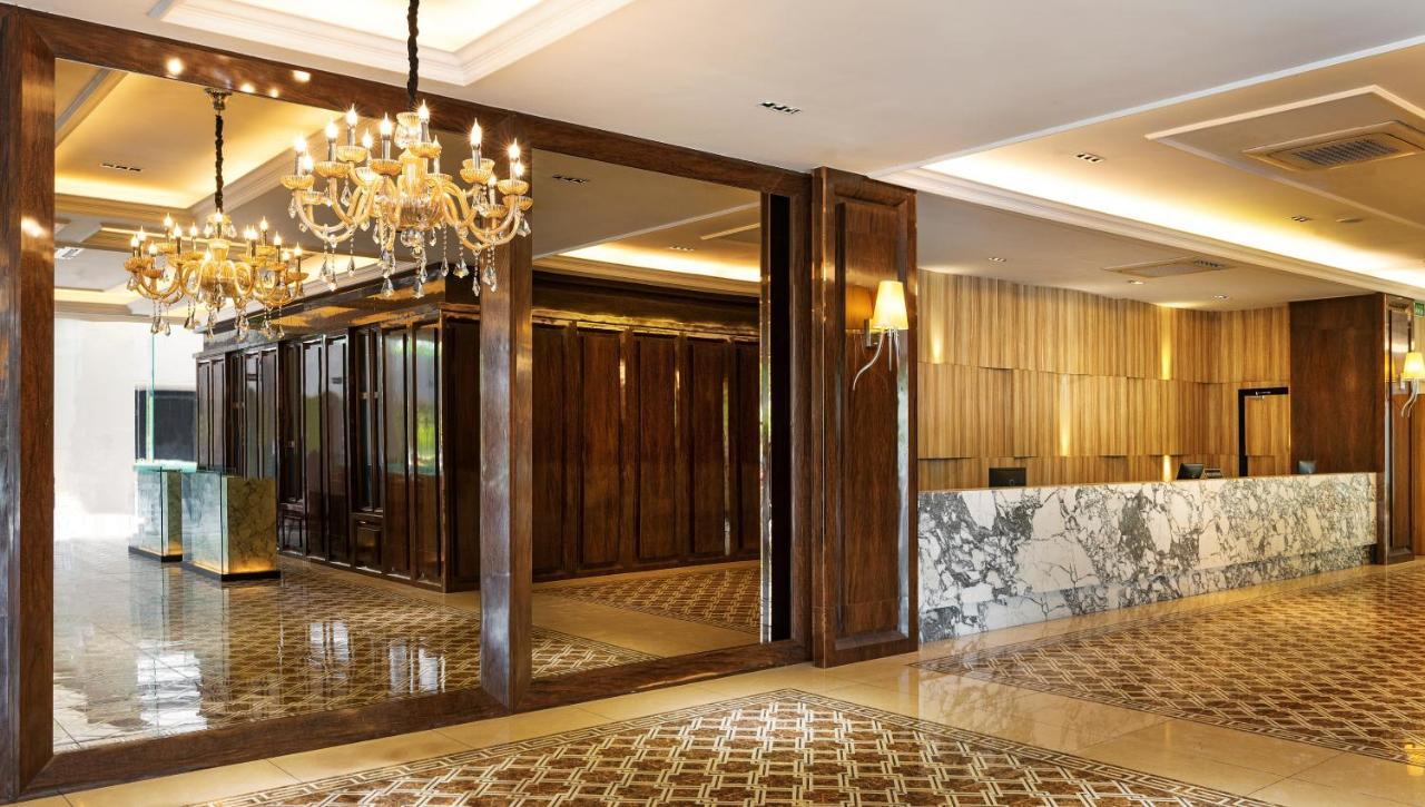 เลอเวนิว โฮเทล Hotel บางี ภายนอก รูปภาพ