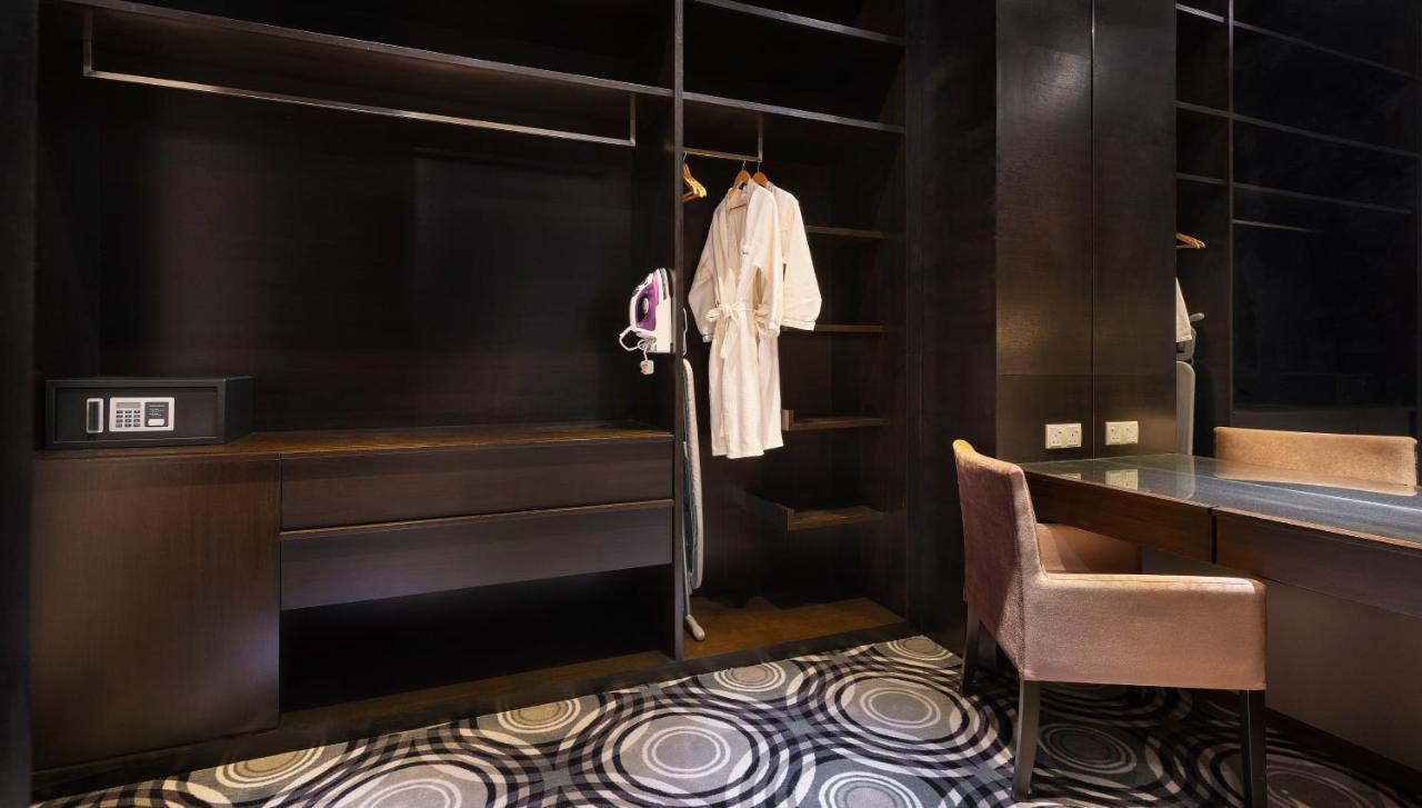 เลอเวนิว โฮเทล Hotel บางี ภายนอก รูปภาพ
