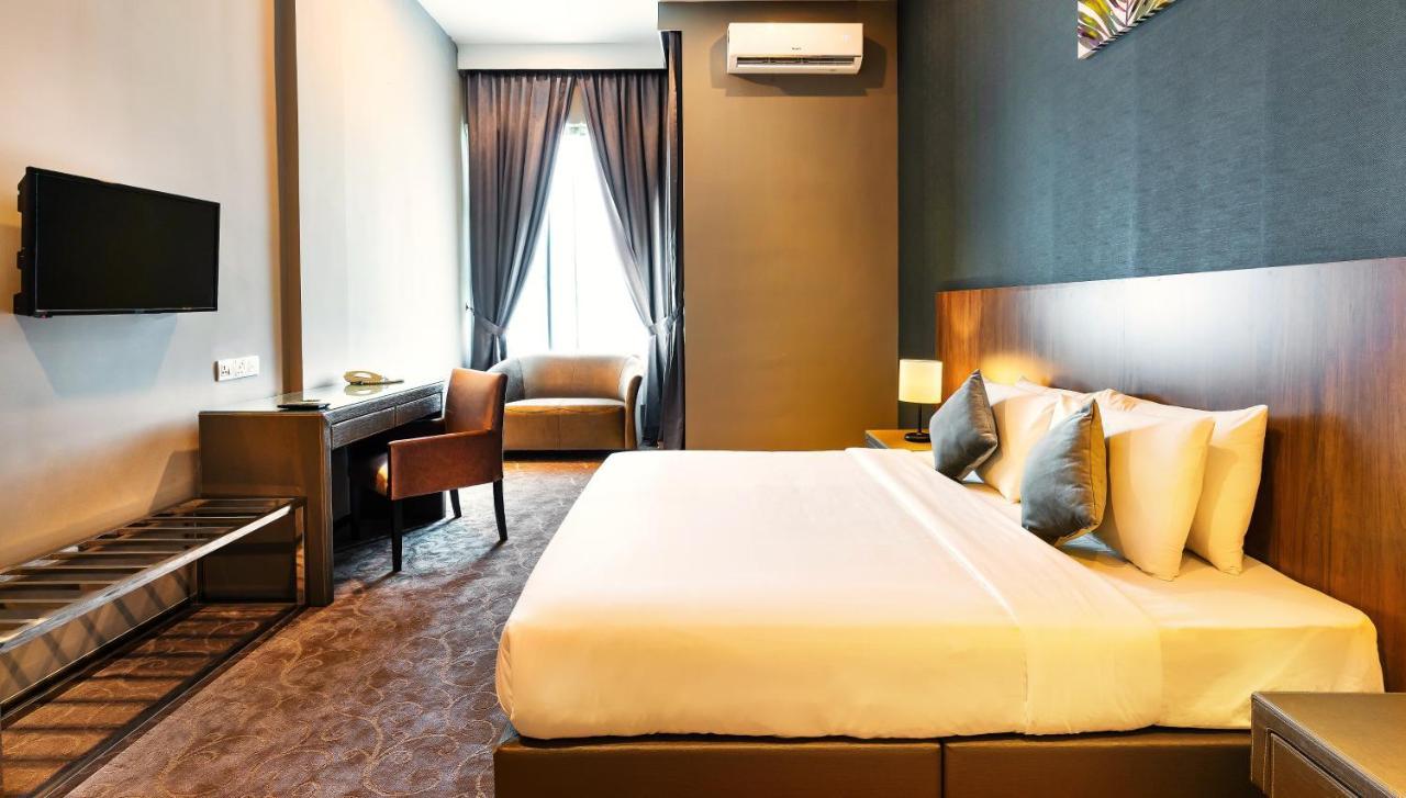 เลอเวนิว โฮเทล Hotel บางี ภายนอก รูปภาพ