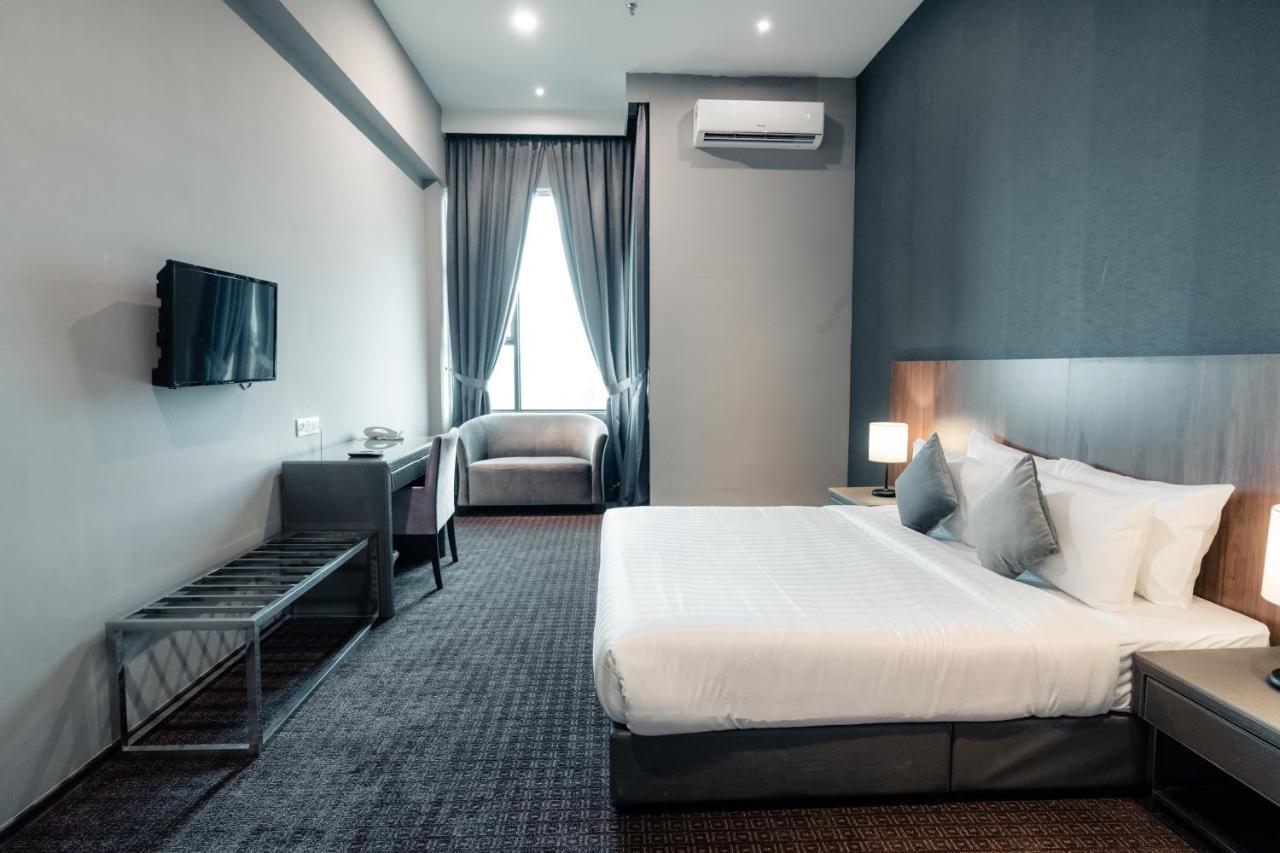 เลอเวนิว โฮเทล Hotel บางี ภายนอก รูปภาพ