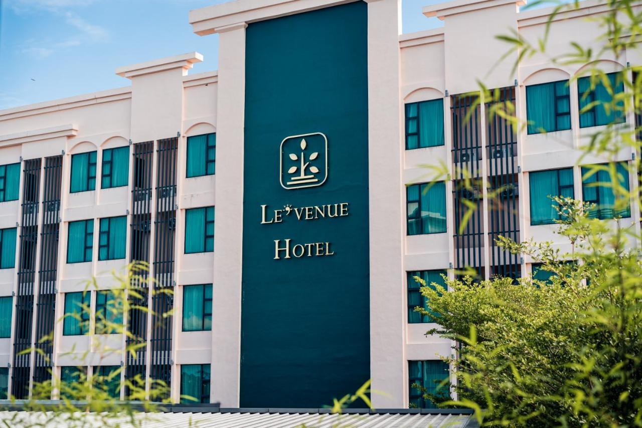เลอเวนิว โฮเทล Hotel บางี ภายนอก รูปภาพ
